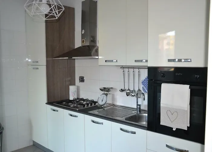 Apt. Acacia - Zona Ospedale Sant'orsola E Fiera 4*